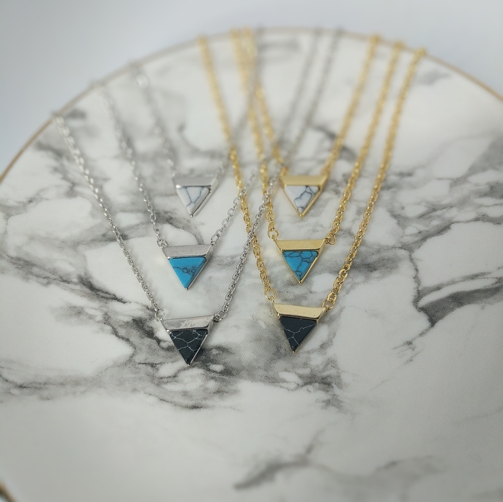 Geometric Triangle Necklaces